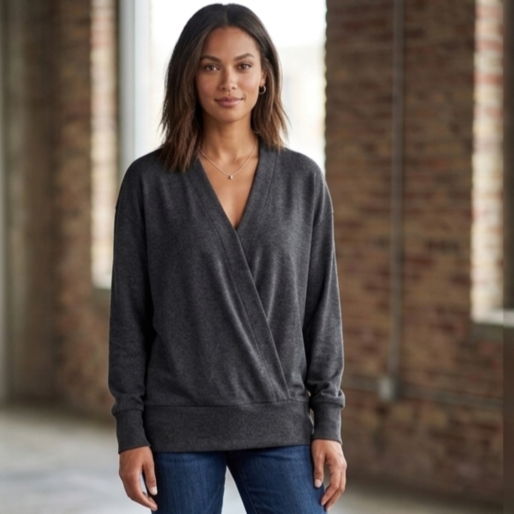 Athleta Dark Gray V-Neck Sweater Size L